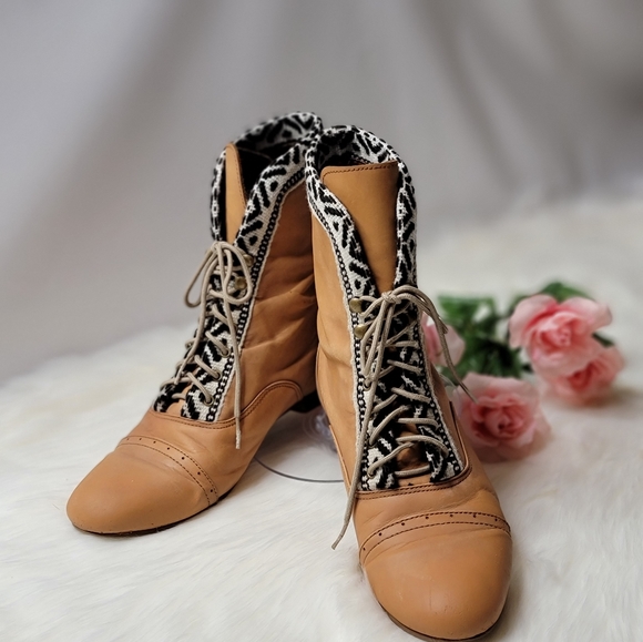Anthropologie Shoes - Inca Peru Cameron Oxford Lace-Up Ankle Boots Anthropology Women's Size  9 M